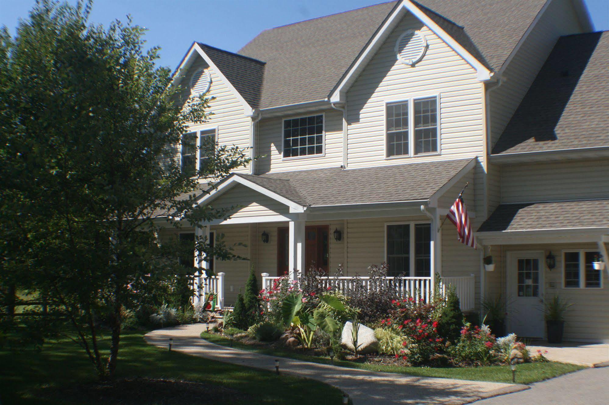 Seven Oaks Bed & Breakfast Hotel Lake Geneva Exterior photo