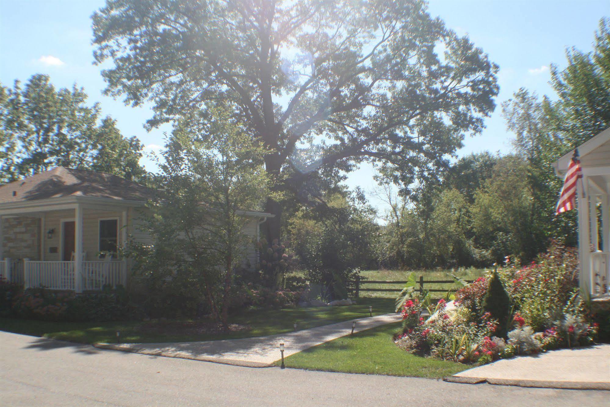 Seven Oaks Bed & Breakfast Hotel Lake Geneva Exterior photo