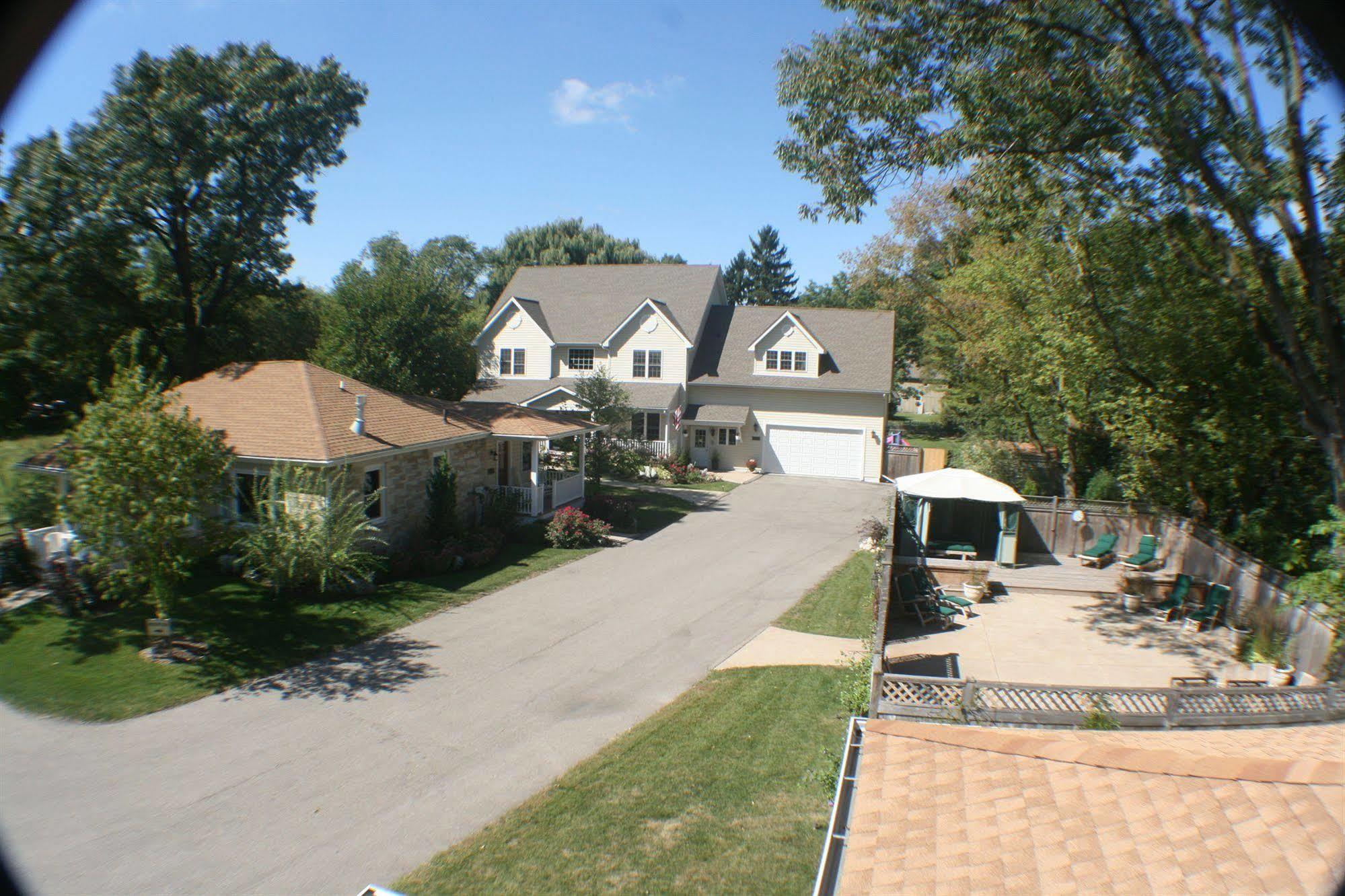 Seven Oaks Bed & Breakfast Lake Geneva Exterior photo
